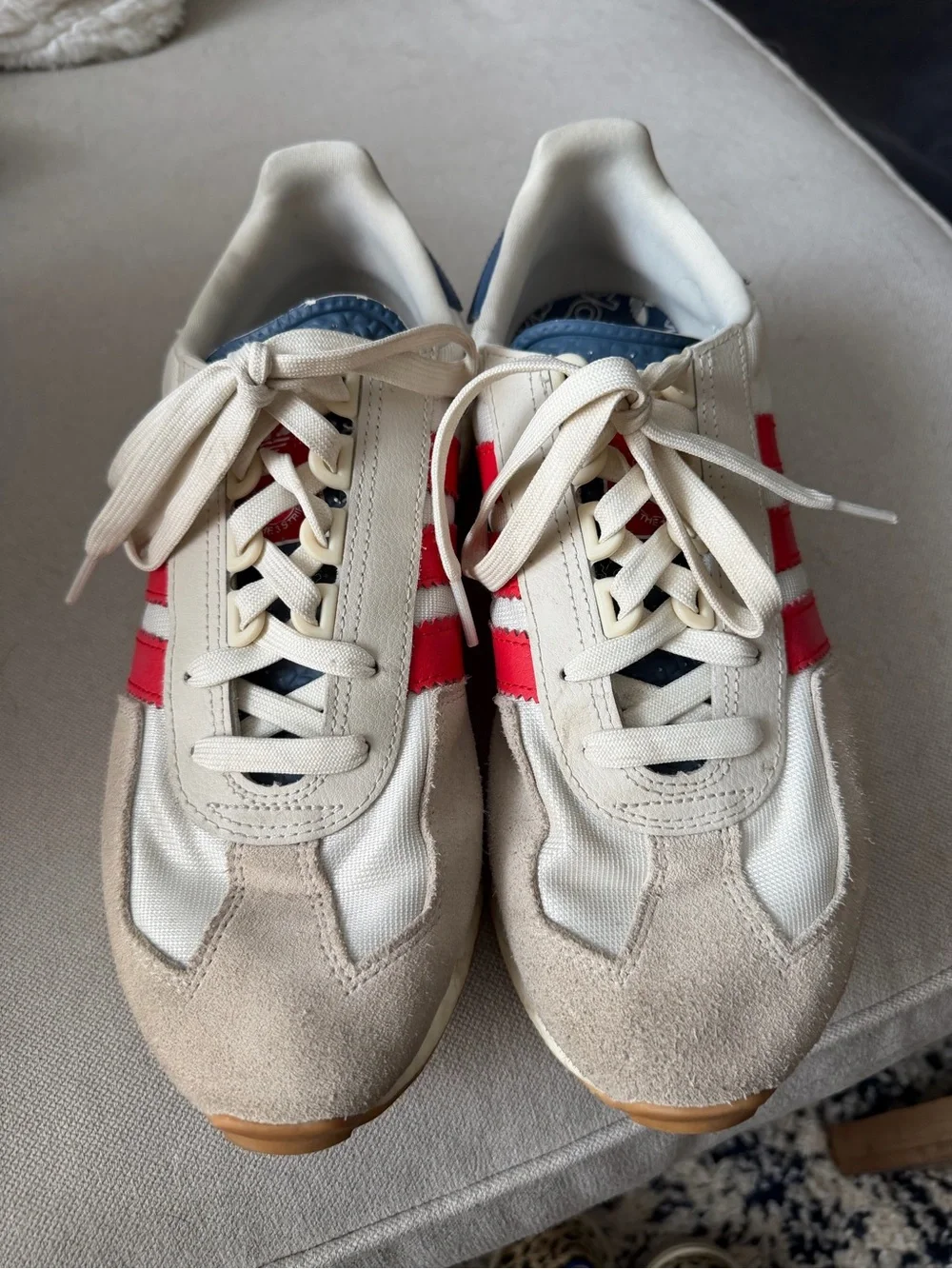 Adidas Retro Casual Sneakers in Cream with Red and Blue Accents